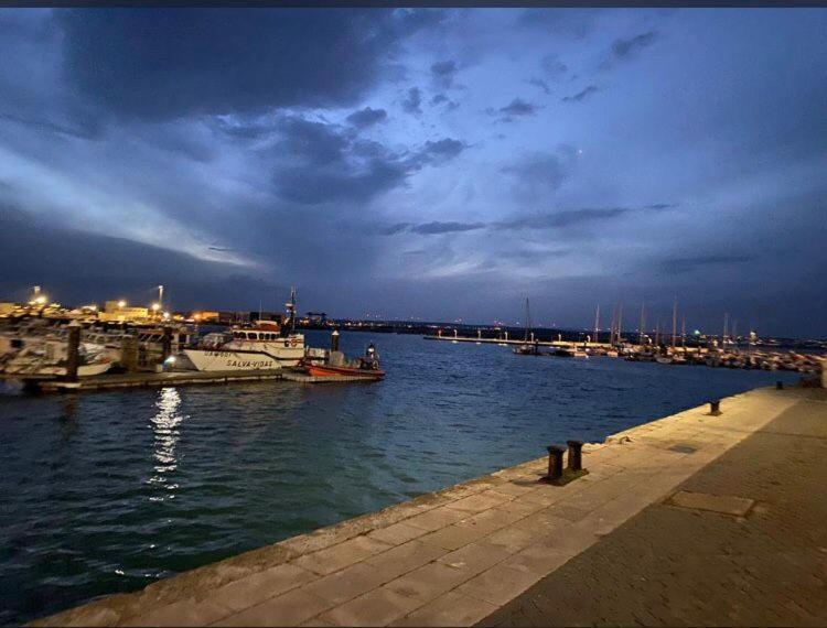 Casa Blanca Hostel Peniche Εξωτερικό φωτογραφία
